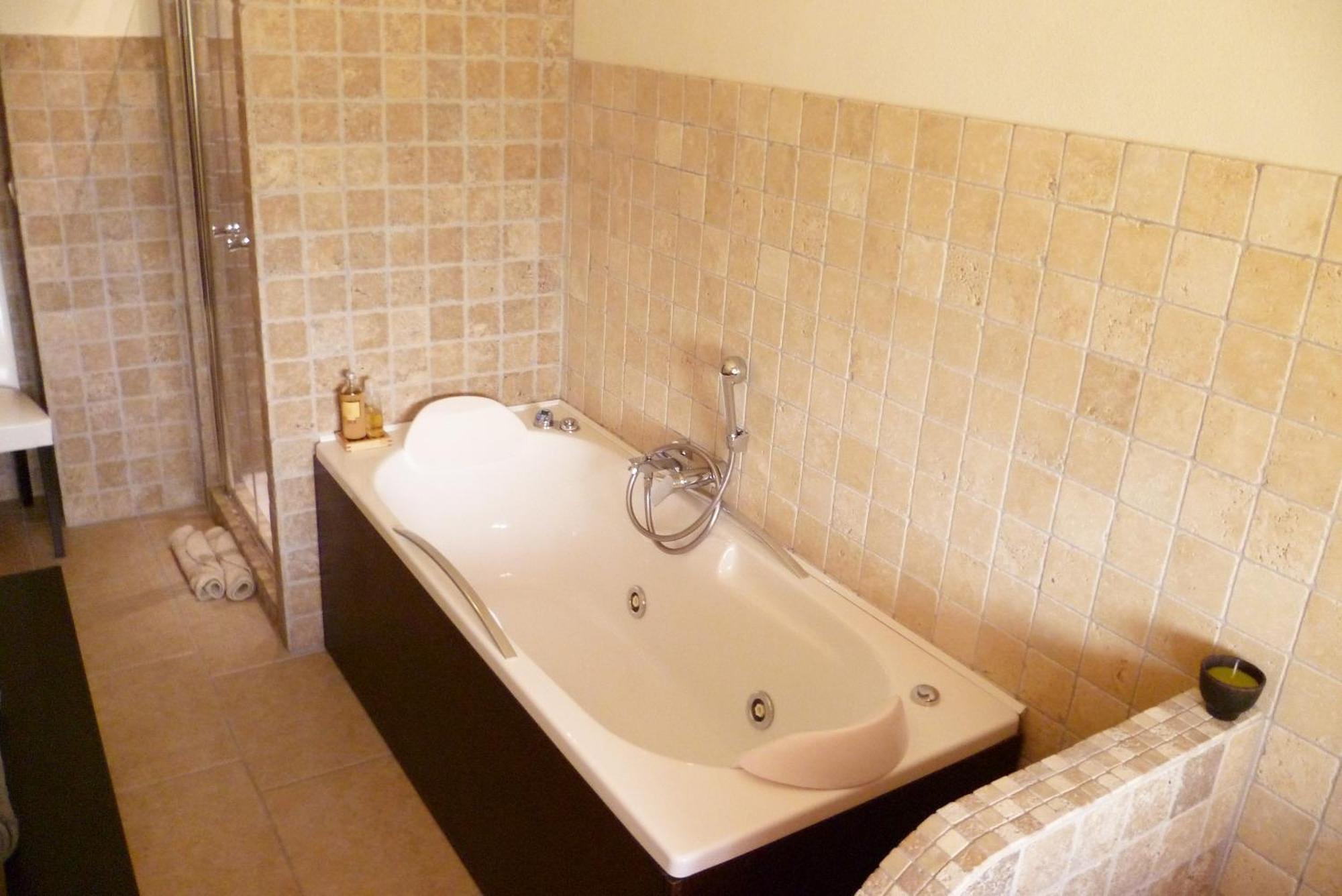 B&B Colle Di Terria Country House Contigliano Exterior photo